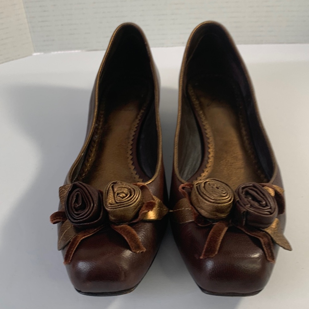 J Vincent women’s slip on shoes